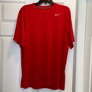 Nike red dri-fit tee ✔️